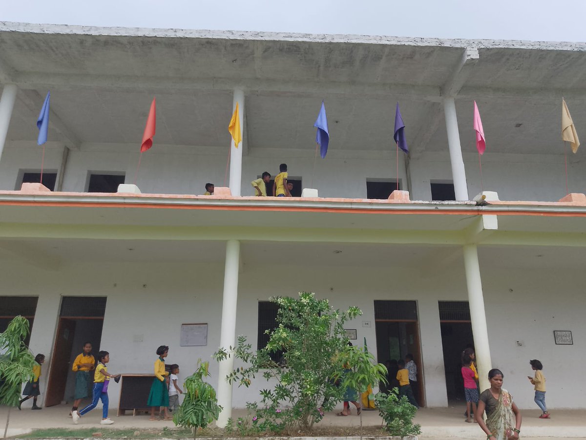 JamesIntSchool's tweet photo. Moments from JIS
A school, a miracle happening in the heart of rural India. 
📷 Breaks filled with music,
📷 benches where friendships are formed,
📷 the pure laughter of childhood… https://t.co/YvA0Jhj39D