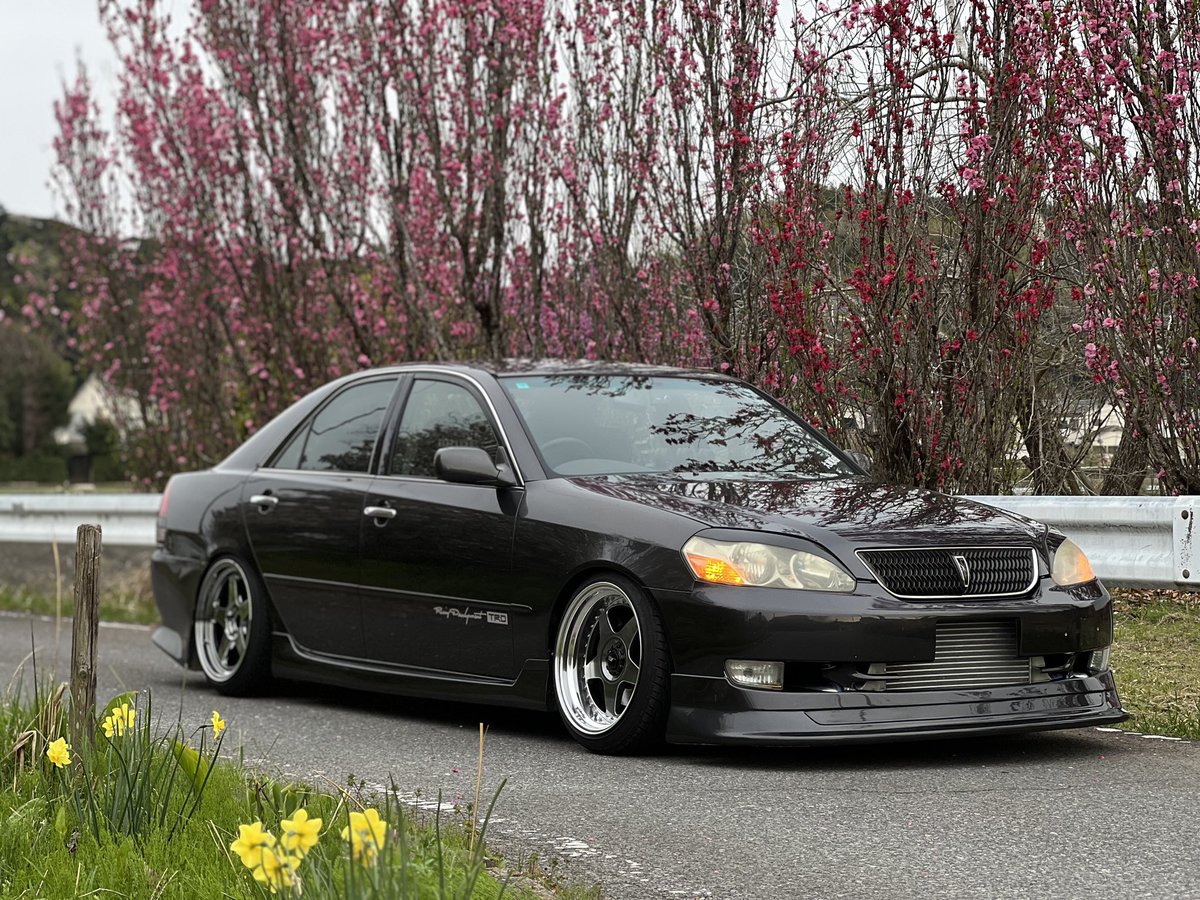 #とにかくトヨタマークIIを貼ろう