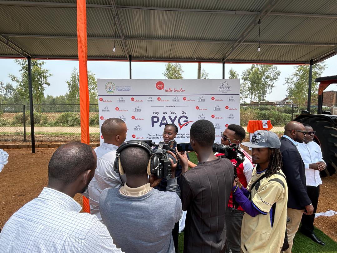 EgidieBibio's tweet photo. “Expanding in @NyagatareDistr brings us closer to providing every district with affordable, reliable mechanization.
These hubs create a new generation of rural entrepreneurs… turning agriculture into a thriving business,” @HeiferRwandaCD
#MechanizationHub #SmartAgriculture https://t.co/PMZlDAllfs