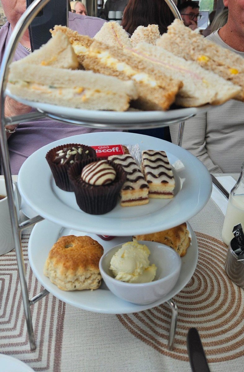 "..lovely afternoon to celebrate my sisters birthday.. staff very friendly. Nice to see parts of the dock that you wouldn’t normally see..afternoon tea was very nice too..well worth the money..already recommended to friends. " DJ Sinclair

buff.ly/YZRlWZF