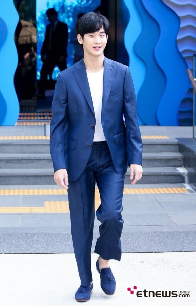 It has always been hard, but you have always been brave

That's why you get this far

Keep fighting

#KimSooHyun 
ALL EYES ON GANGNAM
#SoohyunIsNotAlone