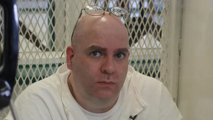 KarineOmry's tweet photo. I remember #LarrySwearingen executed by the state of Texas on August 21, 2019. He was executed despite strong evidence that it was physically impossible for him to have committed the crime. Read: https://t.co/C0OJ7Yk9sT
#EndTheDeathPenalty https://t.co/mAN8ykyQry