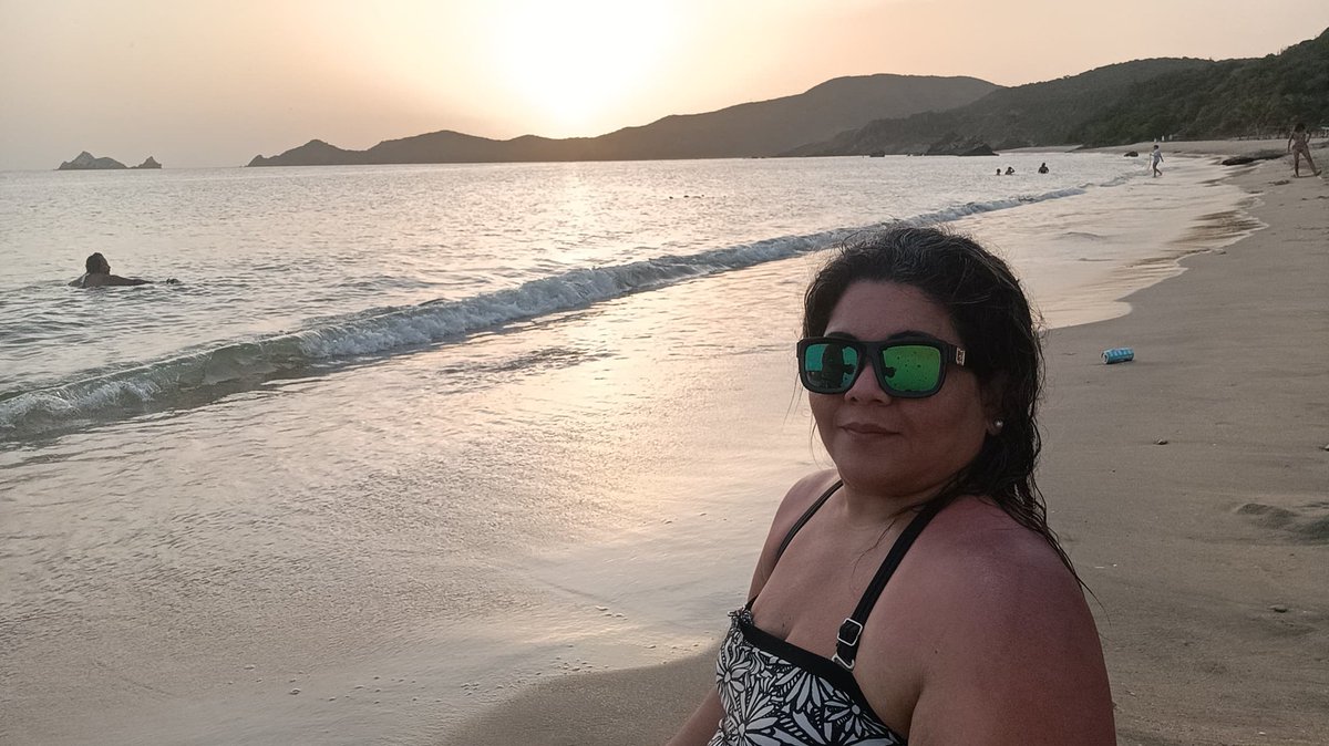 rochybella's tweet photo. 📍Playa Patilla 🪸💫🌴
Atardecer del ayer #20Ago https://t.co/2ORu4Wp1y3