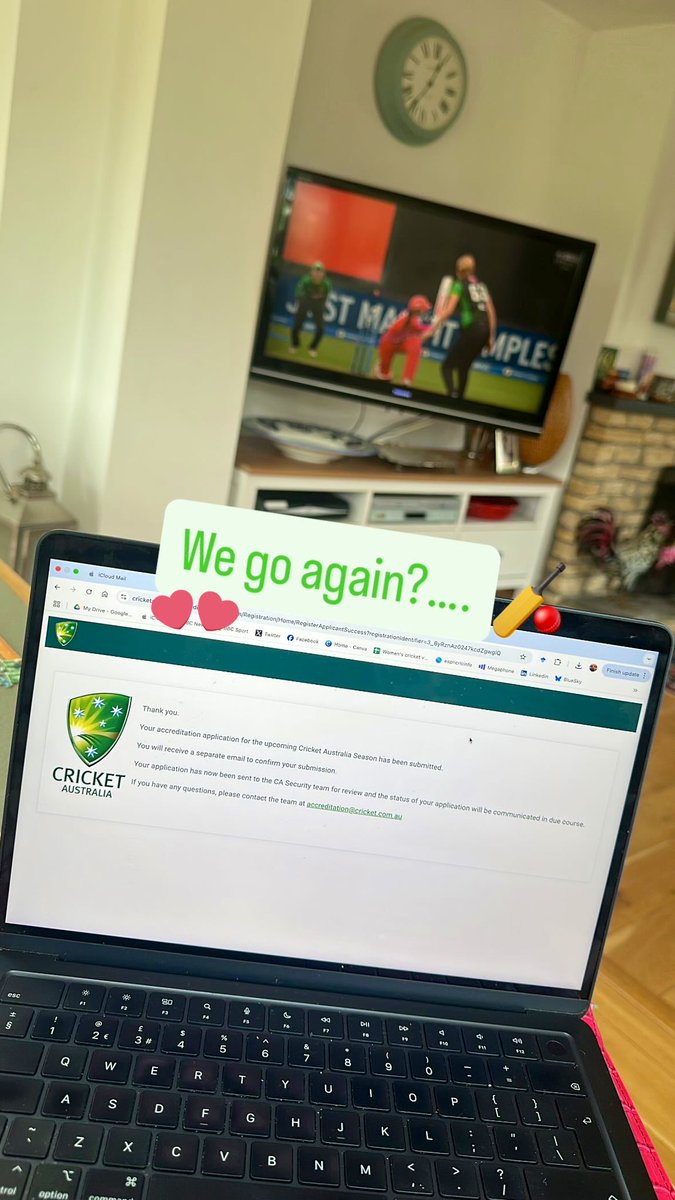 Summer of sport (and tan) 2025/26 loading 🇦🇺🎙️

Always open to any opportunities across sports in Aus so PLEASE don’t hesitate to get in touch if you’re cooking anything up 

Have mic. Will travel. 
Commentary, presenting, hosting, voice over, emcee….you name it I’ll do it!