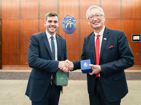 Dep. Minister Wu welcomed a delegation of parliamentary staff from 7 European countries &amp; <a href="/Europarl_EN/">European Parliament</a> under the #EVIP visit #Taiwan🇹🇼 program. Their trip reflects the growing momentum of parliamentary diplomacy with #Europe &amp; our shared engagement in democratic exchange.