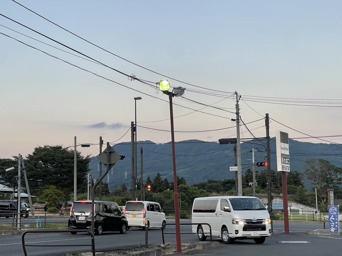 hiraizumihouse's tweet photo. Life at the sharehouse isn’t just about studying—let’s take a walk or ride a bike and discover beautiful places together 🌿🚴♂️✨ #Japan #sharehouse #studyjapan #hiraizumi https://t.co/MulqSPgfa5