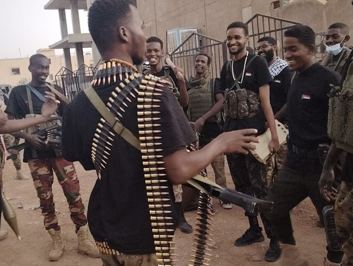 فمضى لعلياء الشــهادة مــــنهم
   نفر كرام خلص أخيار

لا نبكيك فإن البكاء على الفوارس عاار ،شهيد بإذن الله يا أواب