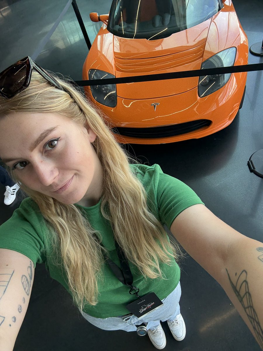 Just me and the 2008 Tesla Roadster ⚡️🧡