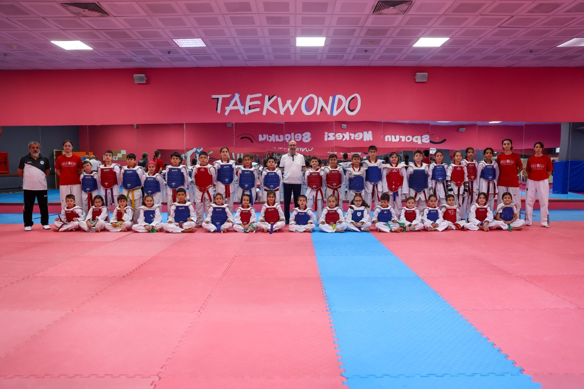 a_pekyatirmaci's tweet photo. • Selçuklu Yaz Spor Okulları • 

🥊 Kick Boks branşımızda 5️⃣1️⃣0️⃣

🥋 Taekwondo branşımızda 1️⃣.5️⃣6️⃣5️⃣

🤼 Güreş branşımızda 1️⃣2️⃣0️⃣

🤸 Cimnastik branşımızda 5️⃣0️⃣3️⃣ 

🥋Karate branşımızda 3️⃣9️⃣1️⃣

🏓 Masa Tenisi branşımızda 4️⃣1️⃣7️⃣ çocuğumuza eğitim veriyor, her branşta geleceğin sporcularını yetiştirmenin gururunu ve mutluluğunu yaşıyoruz. 

📌 Selçuklu Belediyesi Uluslararası Spor Salonu

#SporunMerkeziSelçuklu