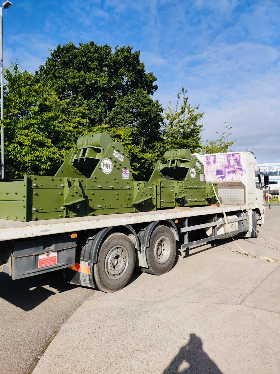 HewittRobinsLtd's tweet image. No two sites are the same, and neither are our machines.

We design and manufacture vibrating equipment tailored to your operational needs. Customised solutions, built in the UK.

hewittrobins.com

#MadeToMeasure #UKManufacturing #HewittRobins #VibratingScreens