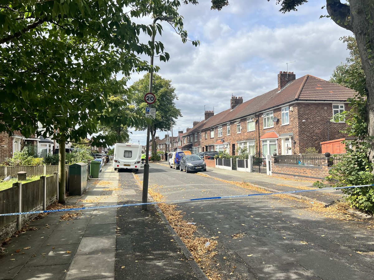 People are being allowed to come and go from their homes within the cordon on The Beechwalk