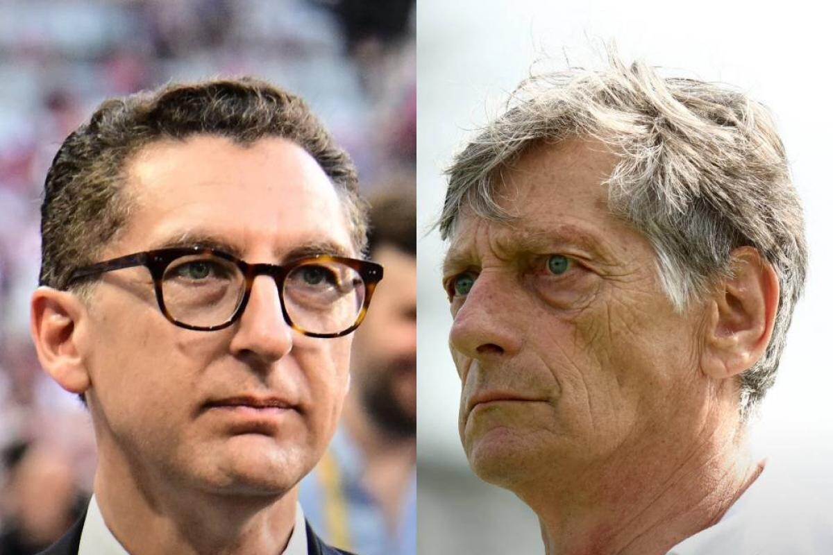 lequipe's tweet photo. INFO L'ÉQUIPE. Dans un courrier envoyé ce jeudi matin, la LFP prévient Maxime Saada, le président de Canal+, qu'aucun accord de distribution de Ligue 1+ n'existe entre les deux parties et le menace de poursuites s'il continue de prétendre le contraire.

➡️ https://t.co/uUwczGRTsd https://t.co/vlhiHaH0f8