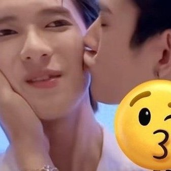 PpvLuna's tweet image. He&apos;s literally 😆: