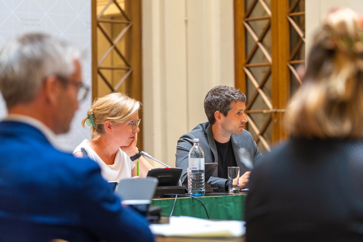 Meine Haltung war immer klar: Wir brauchen ein Energiegesetz, das die Energiewende beschleunigt und nicht ausbremst. Daher freut es mich, dass ich heute mit Expert:innen aus der Branche beim Round Table zum Thema #ElWG diskutieren konnte. 1/2