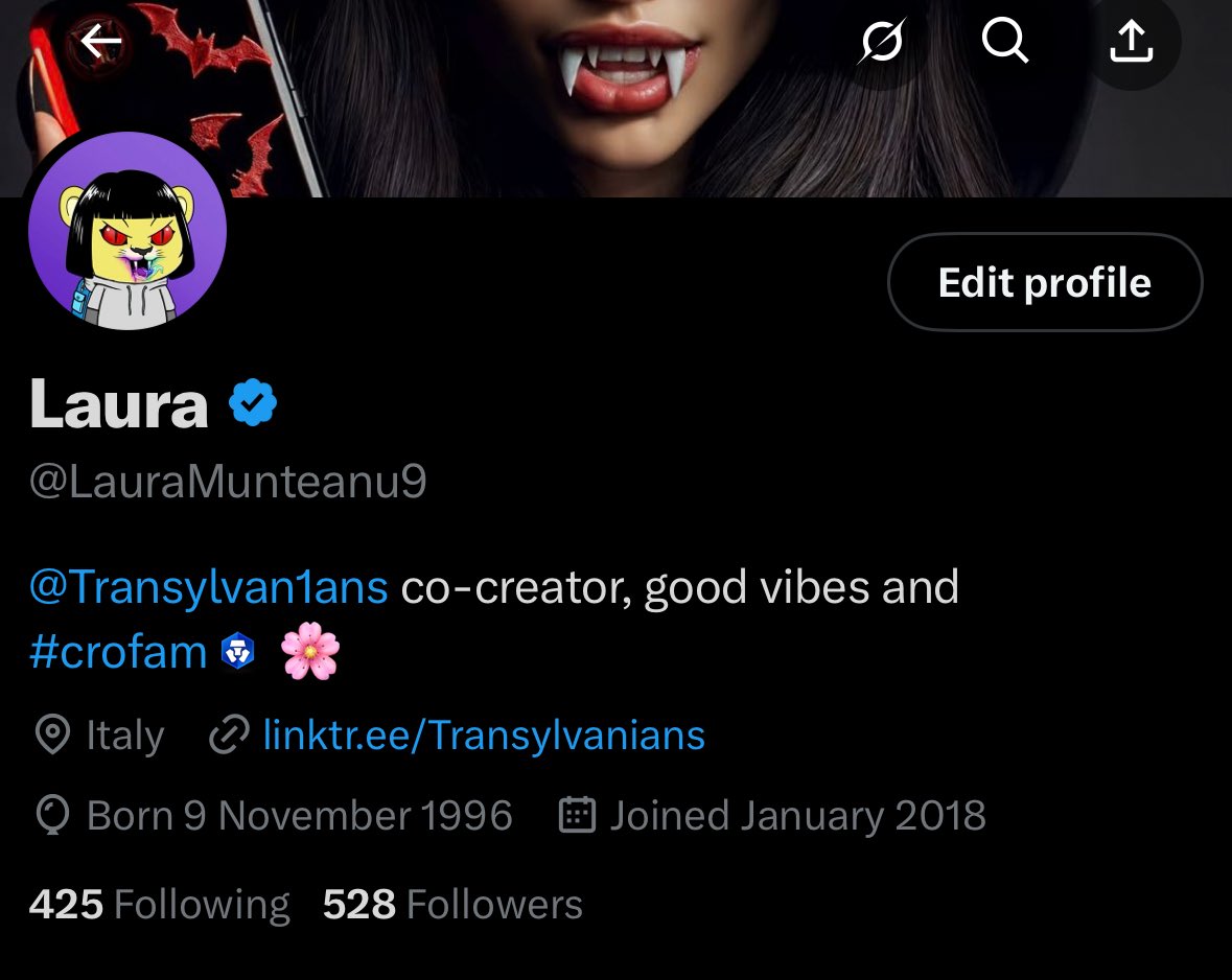 Hi dear #crofam 💗 

To show my appreciation for you and to properly celebrate growth and community coming together I’m doing my first ever #GIVEAWAY 🎁

As I’m halfway through, I will give 212 $CRO to my 1000th follower 🙌🏻

🔁+Tag 2 ✅ friends for extra good vibes with Laura 🌸