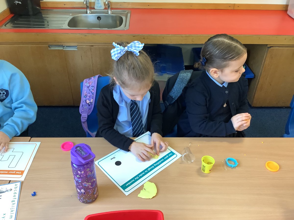MrsCavanagh1's tweet photo. Primary 1 have been exploring numbers to 10 through play! https://t.co/nUyy2JHn9f
