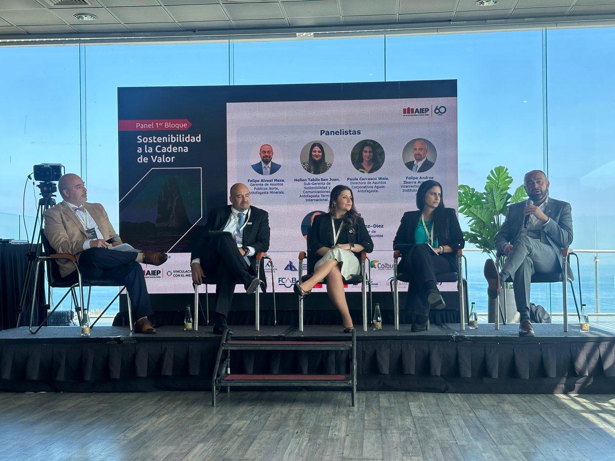 GedesChile's tweet photo. Karen Sánchez, gerenta de Gedes Antofagasta, participó en el “Encuentro Desarrollo Sostenible y Comunidades”, promoviendo colaboración para comunidades más resilientes.
#DesarrolloSostenible #Antofagasta #Sostenibilidad #Gedes https://t.co/dN4GoKySSO