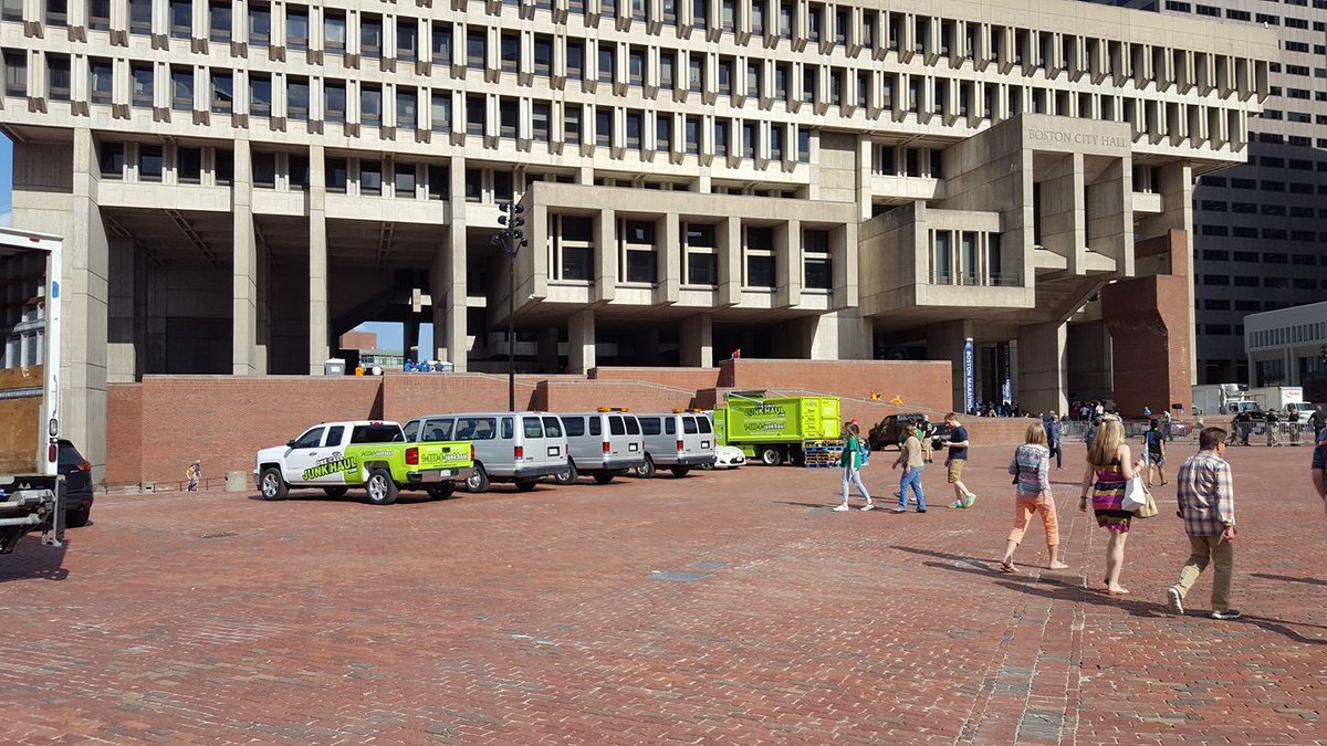 OneCallJunkHaul's tweet photo. #tbt to another snapshot of a couple of our trucks lined up on the weekend before Marathon Monday!

One Call Junk Haul
978-558-0037
support@onecalljunkhaul.com
https://t.co/gXYqros0fc 

#commercial #construction #onecall #marathon https://t.co/NPj4QhX2WH