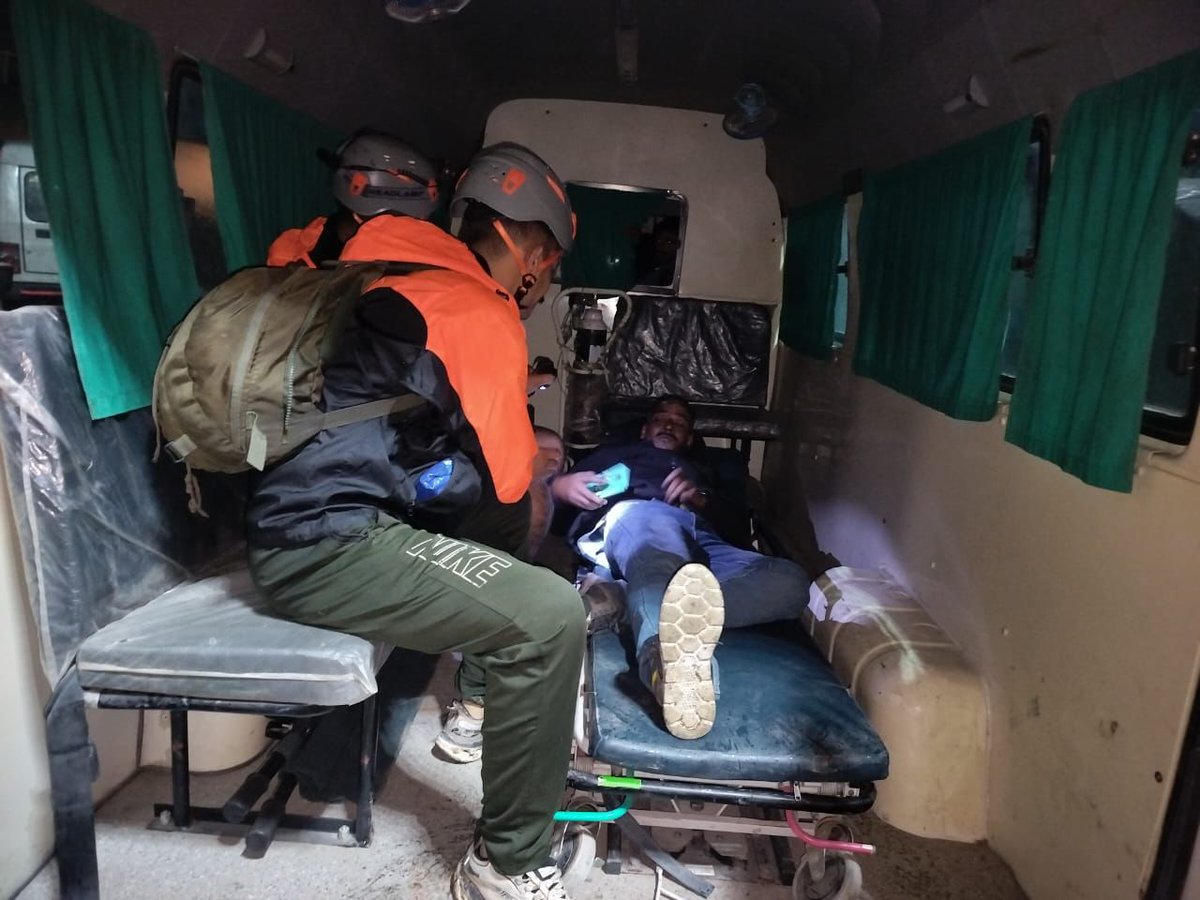 HP_SDRF's tweet photo. The commitment of our brave teams continues to uphold the spirit of service, safety, and devotion.

#ManimaheshYatra2025 #HPSDRF
@arjit_sen @CMOFFICEHP https://t.co/SSFhC0p05c