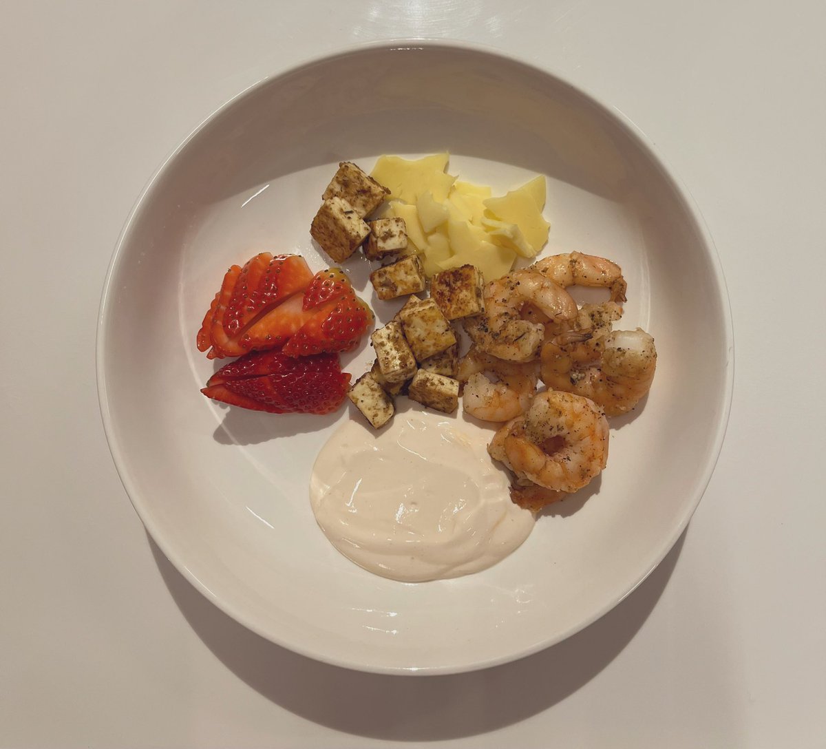 raspberrywaist's tweet photo. •Calories: ~478 kcal
•Protein: ~34 g
•Carbs: ~4 g
•Fat: ~35 g https://t.co/dnaIeGSerC