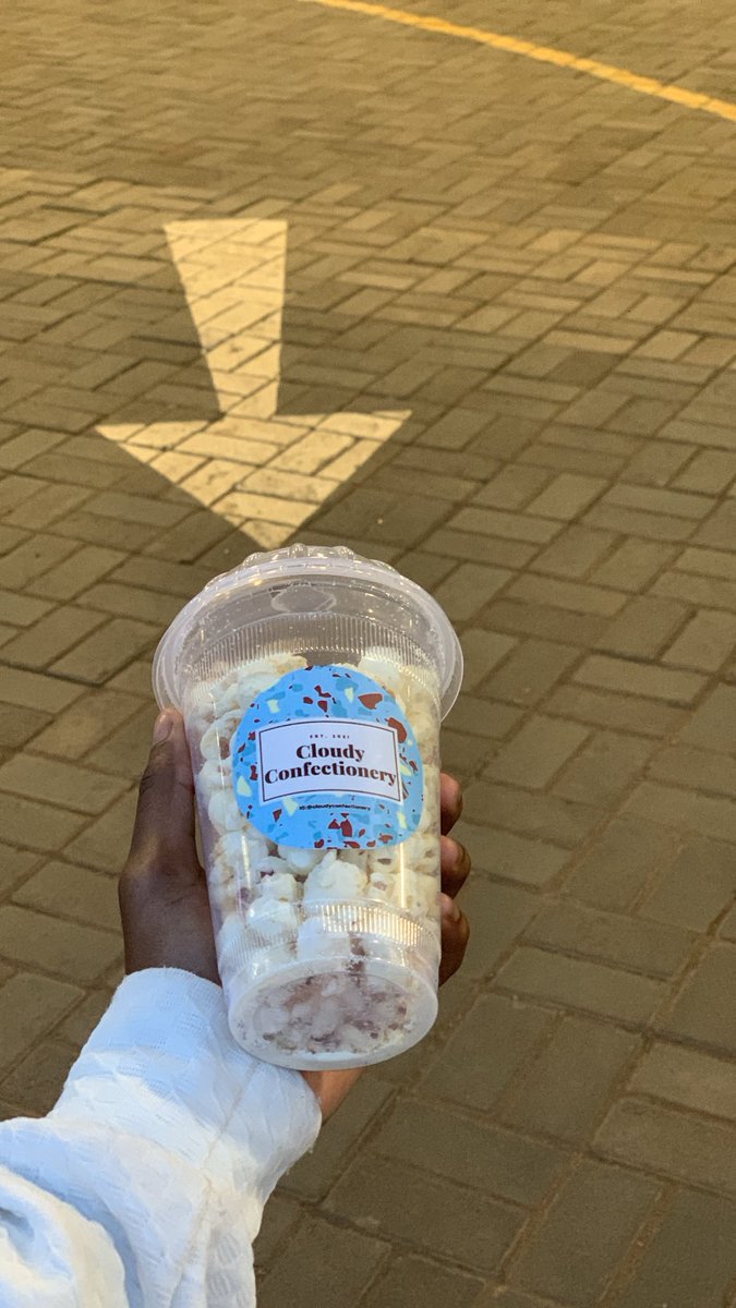 It’s a bit cloudy on this side but we hope you’re having a good day 🤩🩵🩵

#CloudySummer #TastyTreats #SnackAttack #FridayJr #GourmetTreats #PopcornFriday #CloudyConfectionery