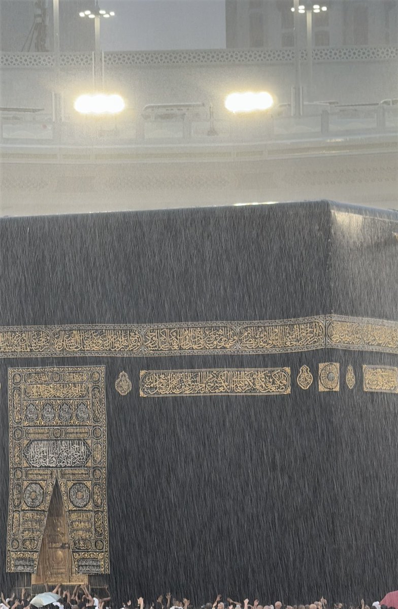 Wahaj_alharam's tweet photo. لله ما أحلاك من بقعة طاهرة 🕋🌧️

#مكه_الان https://t.co/RajmT1DOzM