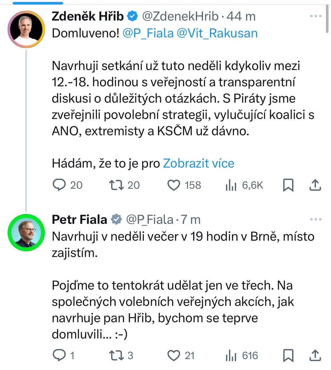 Můj děda, když se se sousedem domlouvá, v kolik půjdou na houby skrz FB statusy, protože ještě neobjevili koncept soukromých zpráv: