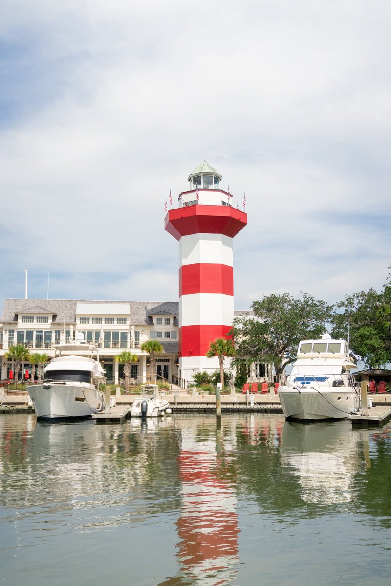 tembohg's tweet photo. Where seaside leisure meets vibrant Lowcountry charm in paradise beneath the palms. 🌴 Just minutes from the beach, restaurants, and shops, this premier motorcoach resort truly embodies coastal bliss.

Welcome to the Tembo family, @HHI_Motorcoach! https://t.co/bCIUnG6FtF