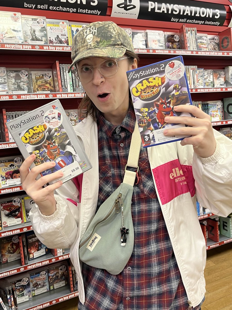 she crash on my kart ti' I.. she nitro on my kart til she... her kart on nitro til I...