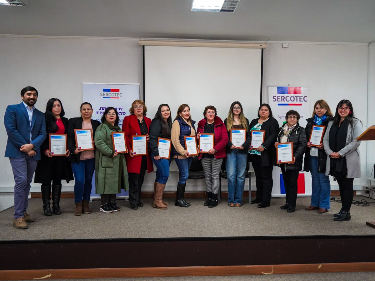 CodesserC's tweet photo. #CodesserNoticia: Más de 60 mujeres #emprendedoras fueron reconocidas por su participación y logros en los programas Semilla, Digitaliza tu Almacén y Pioneras 2025, ejecutados por #Codesser 👏

¡Seguimos apoyando el desarrollo y apoyando a las emprendedoras! https://t.co/qeVWufU1yI