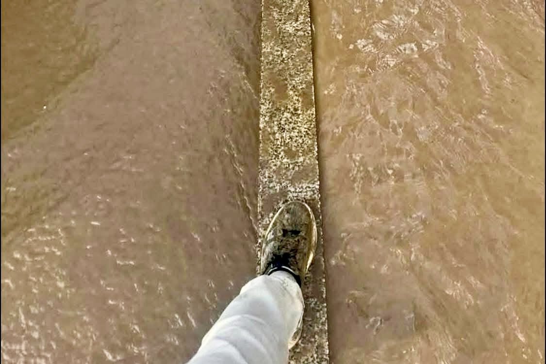 Нямбаа Даргадаа Баярлаж байнаа🥰

Брожуртай  тулдаа л ус туулахгүй 
Ёстой Брожур дээрээ гишгээд л 
гэртээ ирлээ Даргаа😅 #гэнээ🤪😂