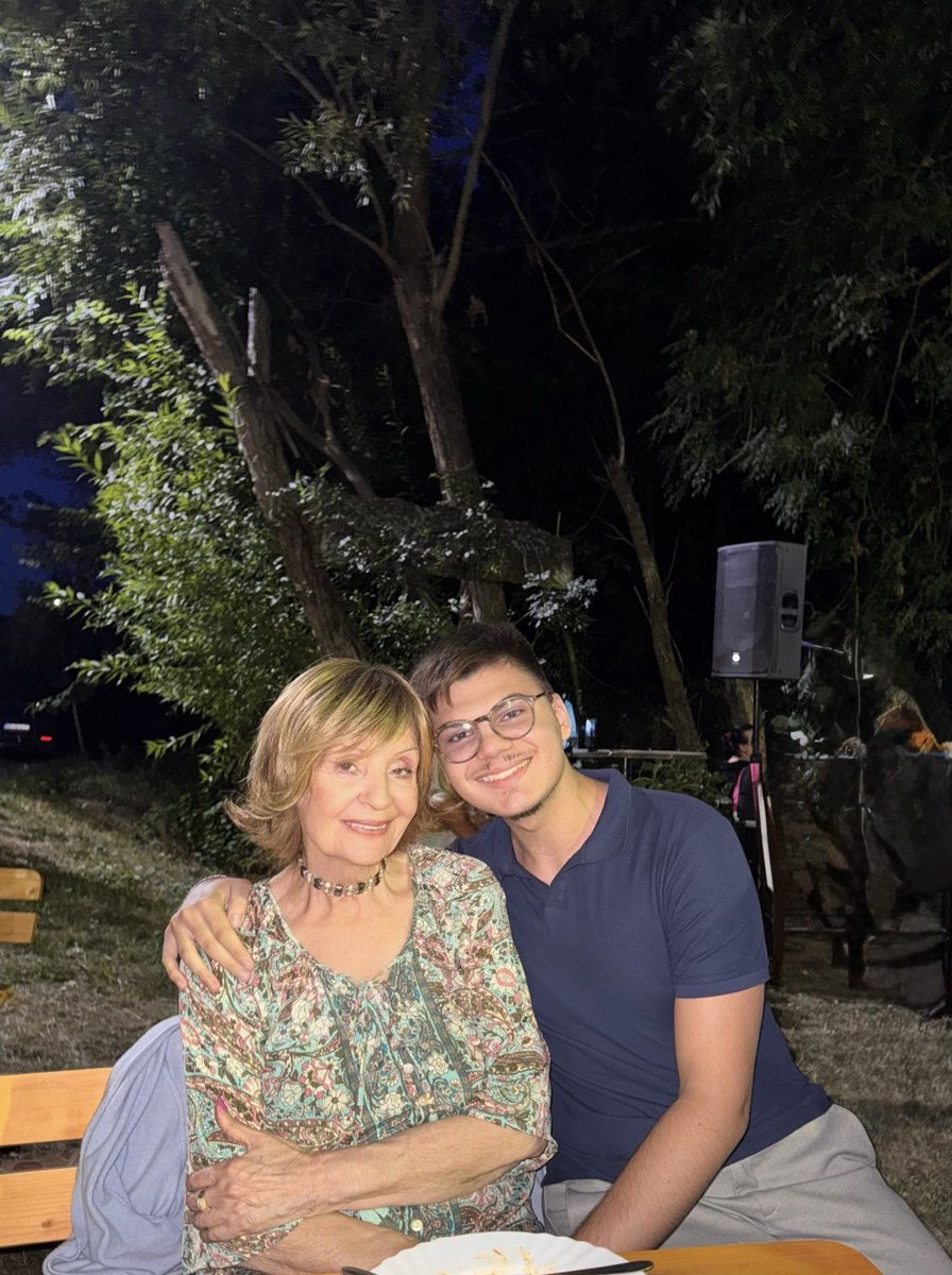 Kraljica narodne muzike,gospođa Lepa! ❤️🥰