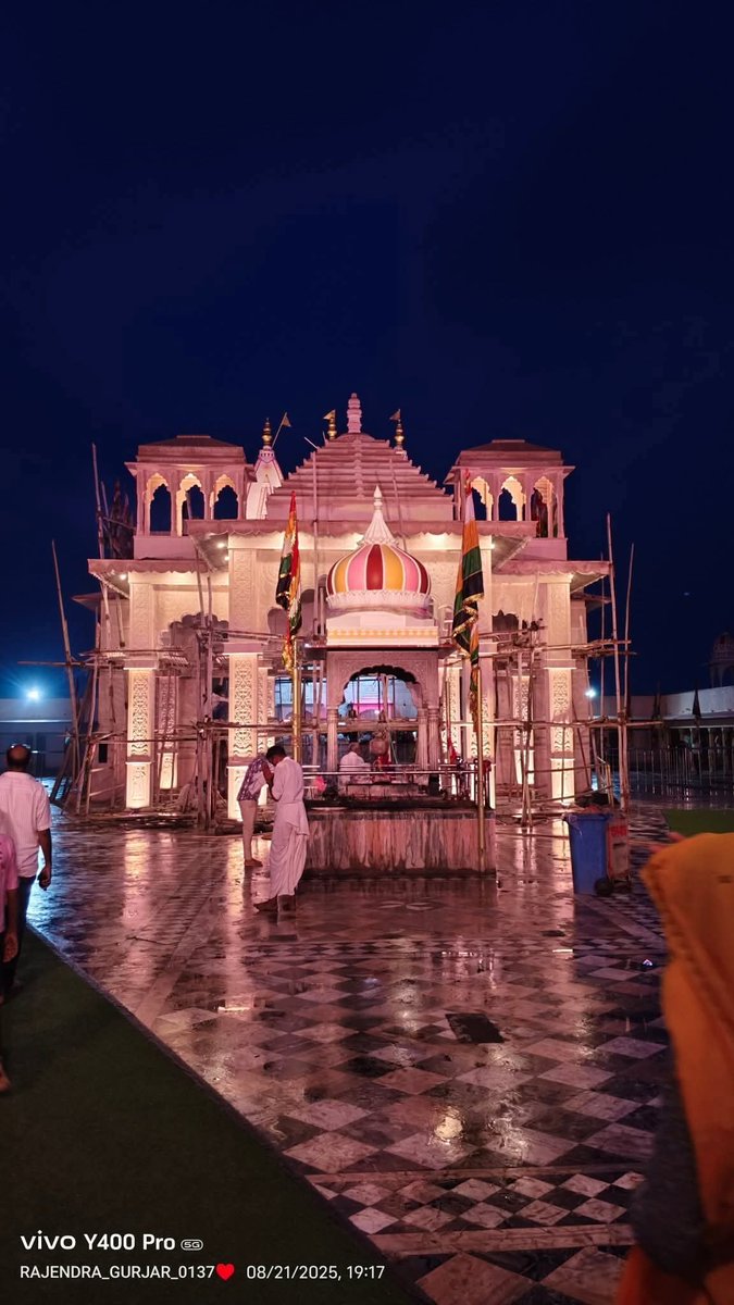 LakhrajAwana's tweet photo. 📍 श्री देव धाम जोधपुरीया मंदिर, निवाई टोंक 

#Devdham #jodhpuriya #tonk https://t.co/zHUjRvXr21