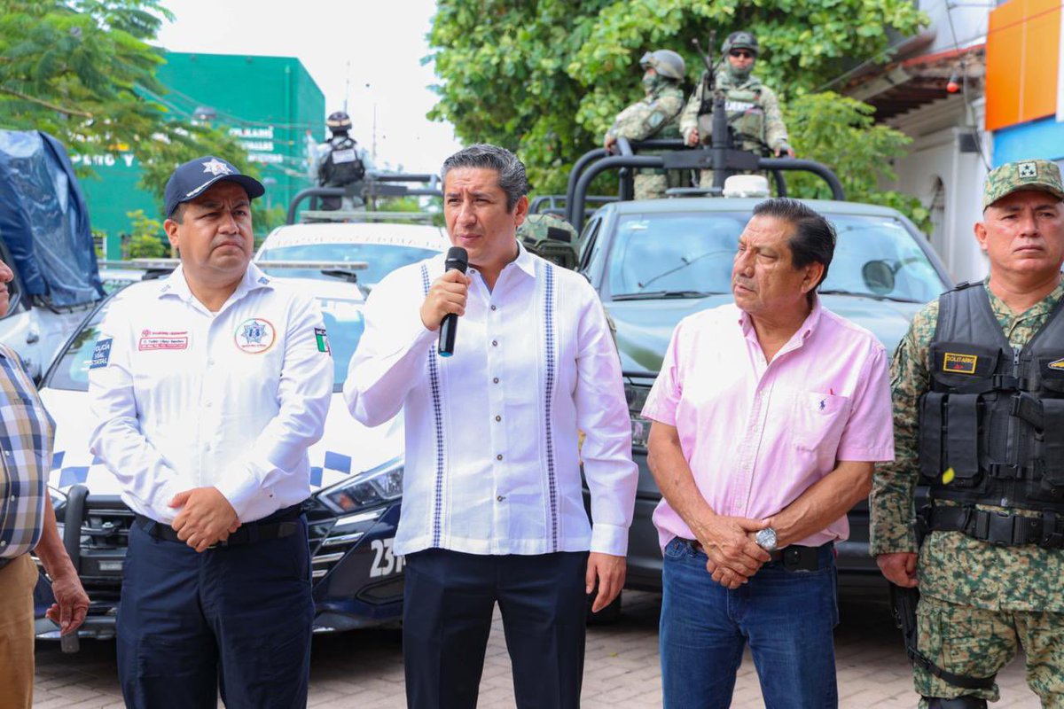 Operativo “Sable” podría llegar a los Valles Centrales de #Oaxaca: Fiscalía

Tras su aplicación en otras regiones del estado, la estrategia busca atender municipios con alta incidencia delictiva como Santa María Atzompa. elposteo.online/operativo-sabl…