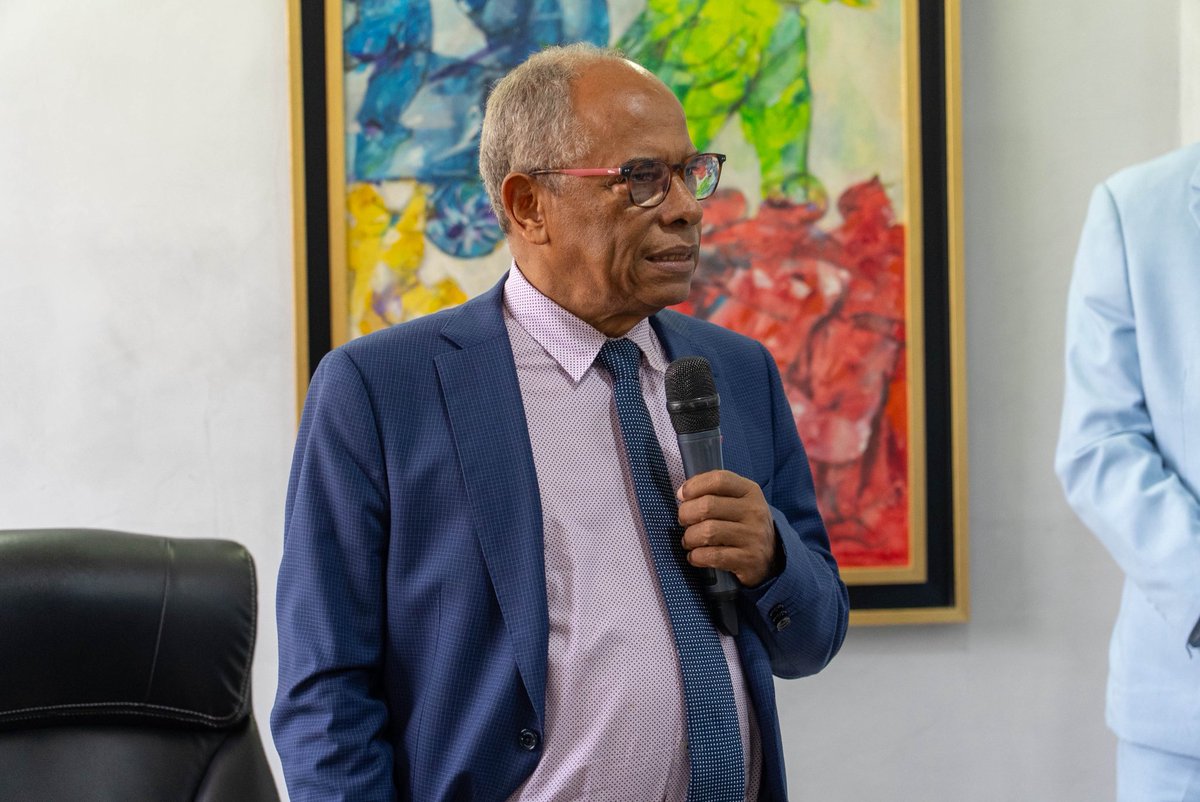 Deligne Ascención (@deligneab) on Twitter photo Ayer tuve el honor de juramentar al ingeniero Onésimo González como nuevo vicepresidente ejecutivo de la @omsa_rd, designado por el presidente <a href="/luisabinader/">Luis Abinader</a> mediante el decreto 461-25.
Como coordinador del Gabinete de Tránsito y Transporte, quiero resaltar su capacidad técnica y Ayer tuve el honor de juramentar al ingeniero Onésimo González como nuevo vicepresidente ejecutivo de la @omsa_rd, designado por el presidente <a href="/luisabinader/">Luis Abinader</a> mediante el decreto 461-25.
Como coordinador del Gabinete de Tránsito y Transporte, quiero resaltar su capacidad técnica y