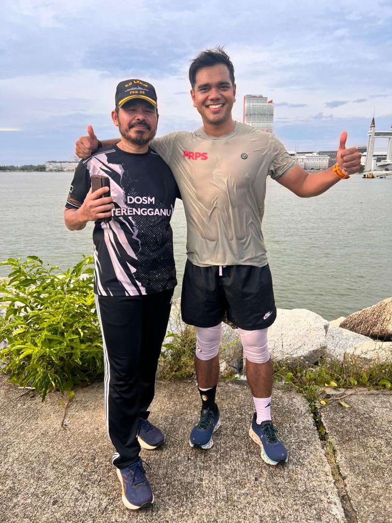 Dr_Uzir's tweet photo. Alhamdulillah, pagi ini bersama Sdr Razaman, Sdr Shahrill dan pelari @dosm_terengganu dalam program Fit DOSM: Breakfast Run di sekitar Kuala Terengganu. Rezeki kami jumpa dan joging pagi bersama Sdr @alifsatar

@DOSM_Pahang @dosm_kelantan @statsmalaysia https://t.co/SxXtGDsDMR