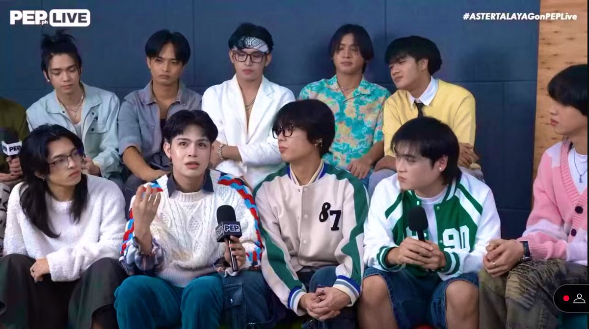 Savidampp's tweet photo. Nak bakit parang naging host ang sitting position natin jan?? @aster_kiel
STREAM TALAYAG ALBUM GAIZZ
#ASTER #ASTER_TALAYAG
@_asterofc #ASTER_FirstAlbum #PPOP https://t.co/GbNm7Kv9Og