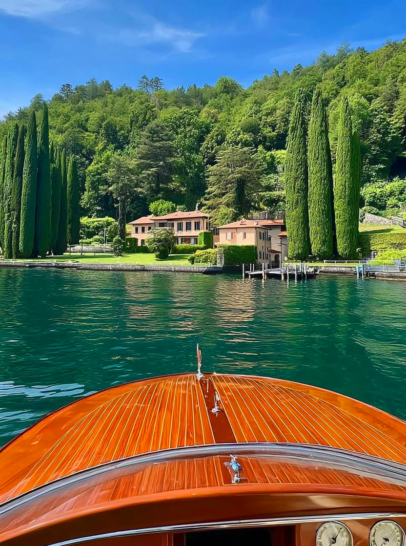 AppartDesign's tweet photo. Lake Como, Italy 🇮🇹 https://t.co/NYIhEiwiam