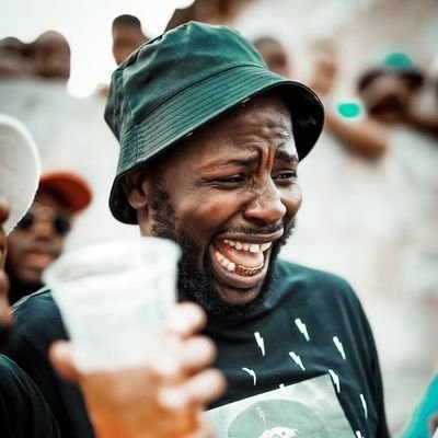 "Tlisa key tsa koloi yaka....."
Expensive fight

E seng "e ne o tlise jersey yaka mpya kwena"