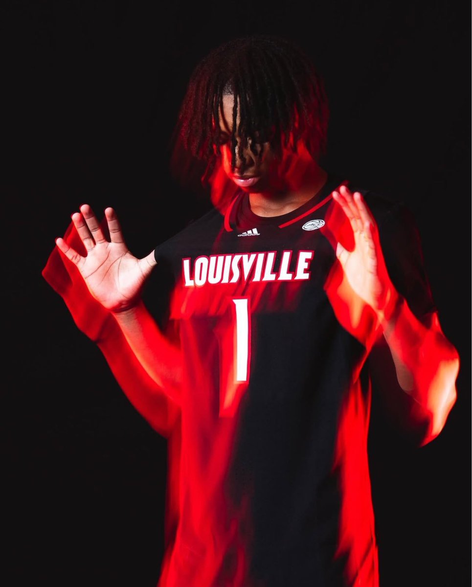 You’re looking at what I would call the top priorities for the 2026 class 🔥

Barring any drastic changes, I’m taking these three over any other three in the country that’s just my opinion. 

That Kinney X Rippey Jr backcourt would be one of the best we’ve ever had, I said it