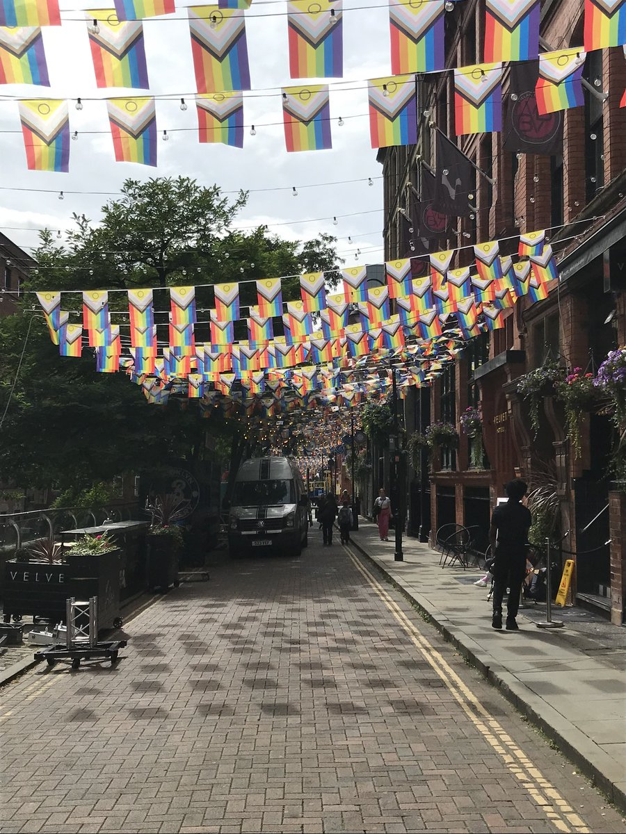 Tom Jameson 🐝 tweet media