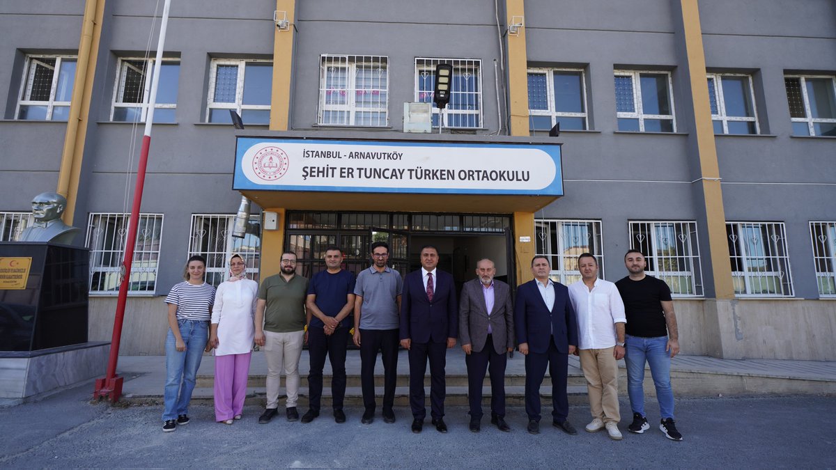 🔷️ Millî Eğitim Müdürümüz Murat Mücahit Yentür, eğitim öğretim yılı hazırlıkları kapsamında Arnavutköy ilçemizdeki Şehit Er Tuncay Türken Ortaokulu'nu ziyaret ederek incelemelerde bulundu.

<a href="/tcmeb/">Millî Eğitim Bakanlığı</a> <a href="/Yusuf__Tekin/">Yusuf Tekin</a> <a href="/MucahitYentur/">Murat Mücahit Yentür</a>