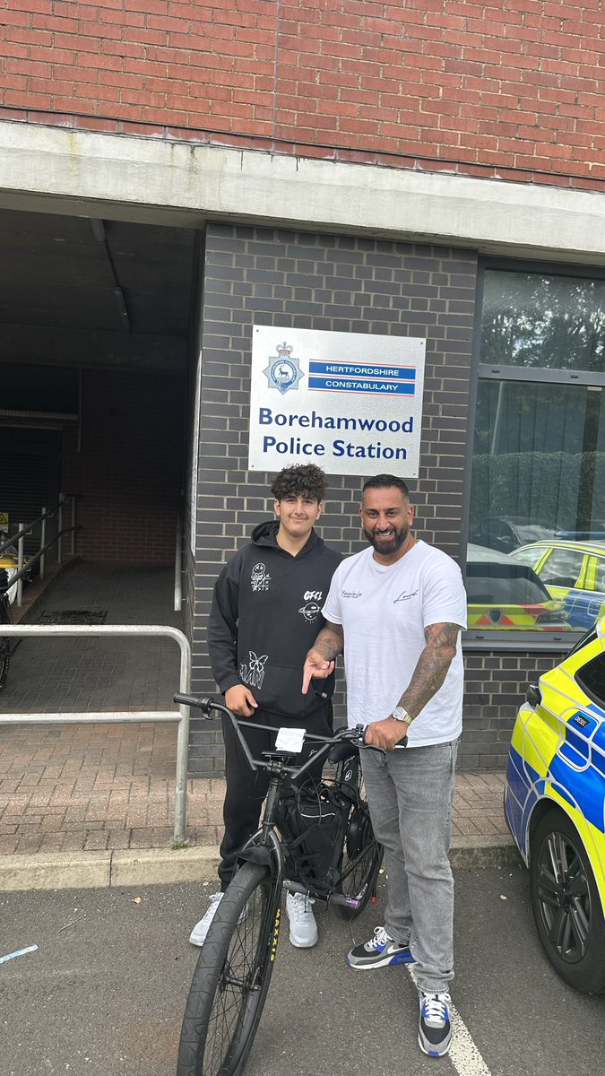 Look what we got back today. 2 boys stole my sons bike while using a knife to threaten him in Borehamwood and today it’s back… Thanks to the police Michael Pearce and Daniel King and Joe at <a href="/BikeShackLeyton/">Bike Shack Leyton</a> for all your help. Social media is great when it works like this…