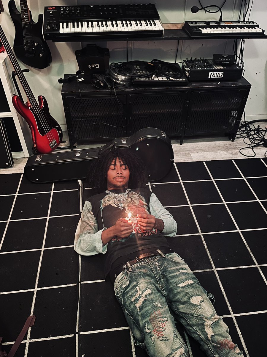 ACFOURTYEIGHT's tweet image. 🎈 25 years of f*¢кєяу #48day