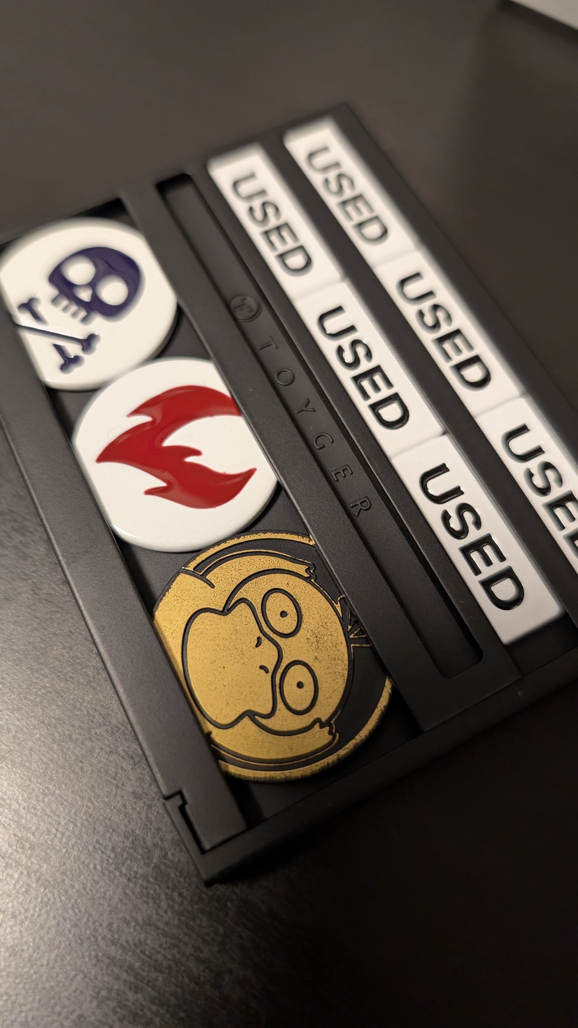 TOYGER トイガー　アルミニウム硬質ケース シルバー CEO Storage 〜カード整理収納に革命を起こす、5000枚以上収納