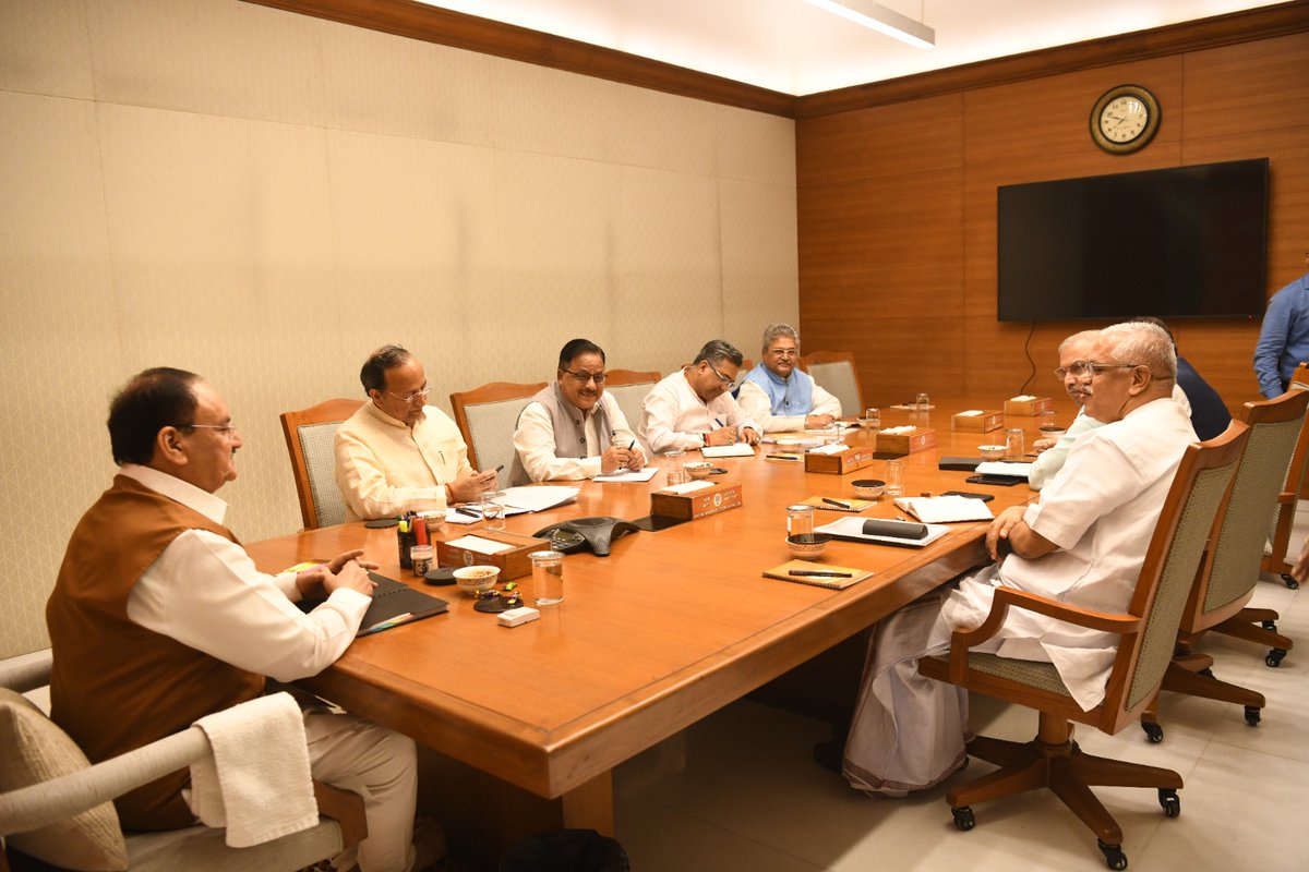 sunilbansalbjp's tweet photo. राष्ट्रीय महामंत्री बैठक https://t.co/j10WWHP6qX