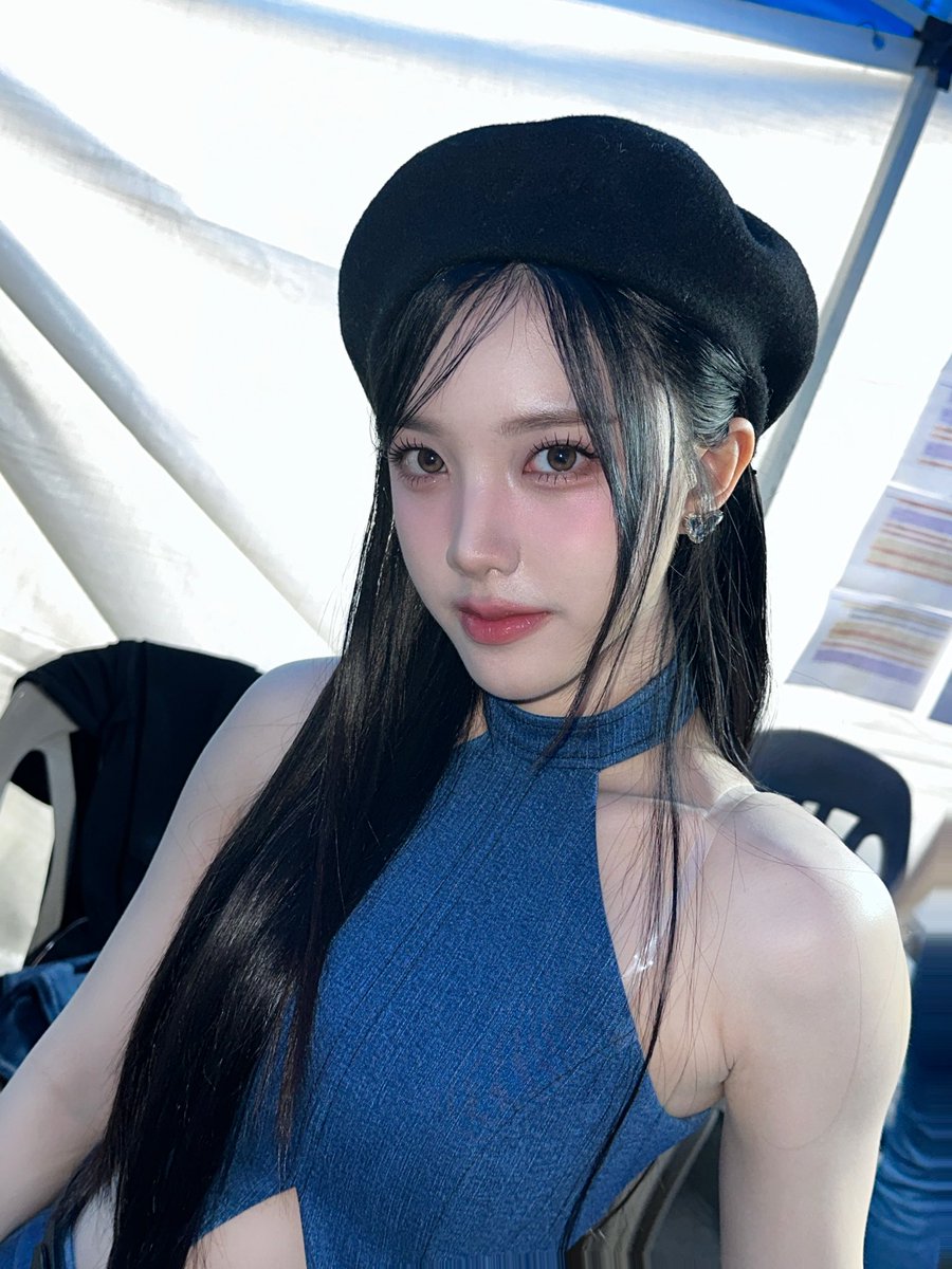250822 💌

Sullin looks so gorgeous in this styling 🥰
the beret suits her so well too 😍😍

#tripleS #트리플에스 #トリプルS #Sullin #설린 #ซอลลิน #ソルリン