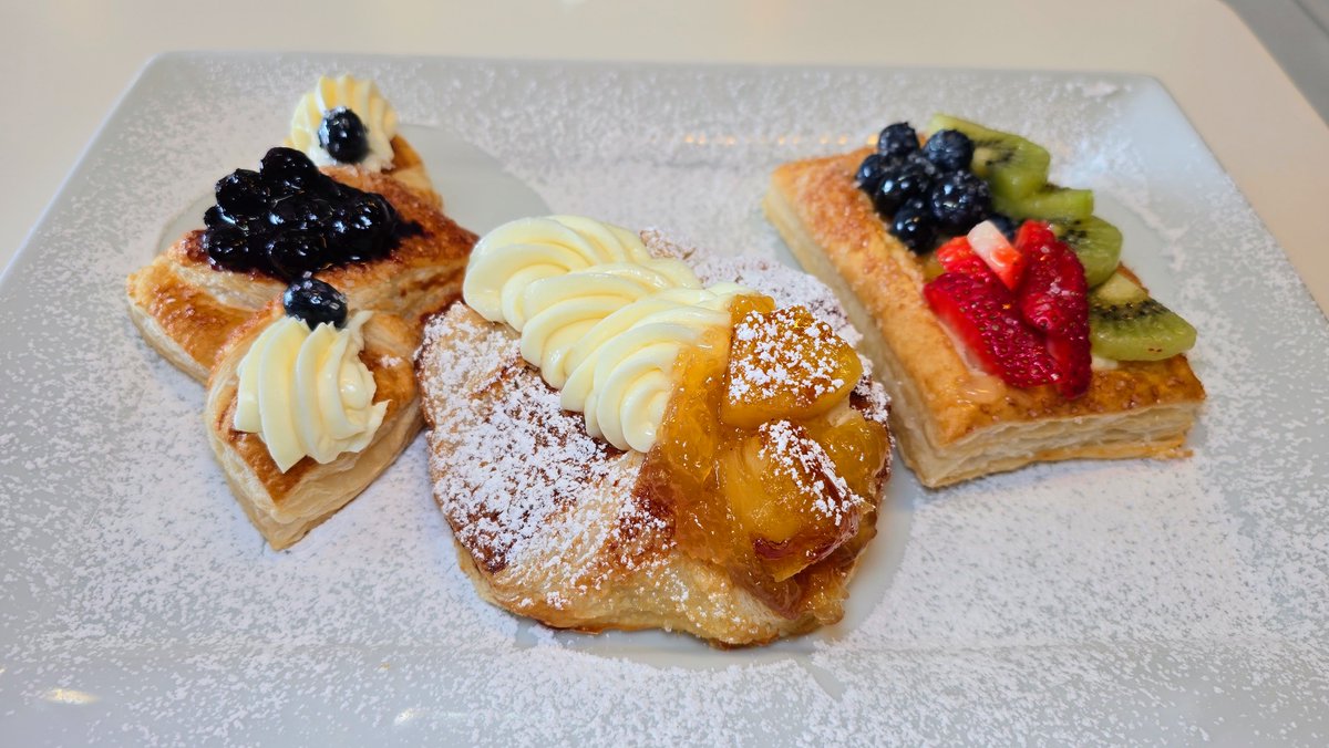 IndianRiverCVB's tweet image. Wake up to the best pastries in Indian River County 🥐☕ From flaky layers to warm classics, these treats are worth setting your alarm for. 🍩✨ #VeroBeach #IndianRiverCounty #PastryLovers #TreasureCoast

👉 bit.ly/47Hcfed