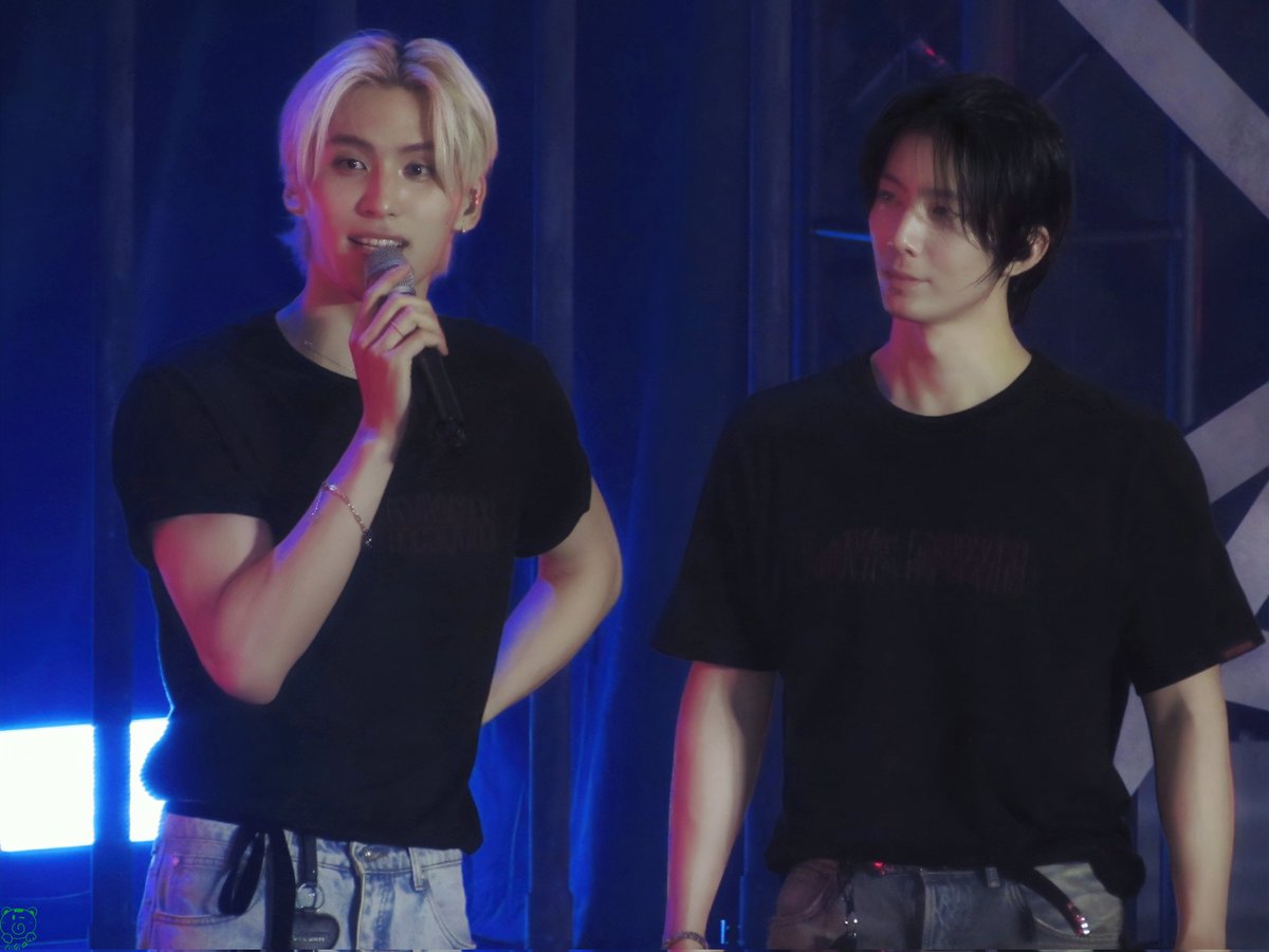 77GiGi_0105's tweet photo. 250622 LOVE DAWN 💚💙
#SF9 #에스에프나인 #LOVEDAWN #유태양 #휘영 https://t.co/dcZ64X7PUL
