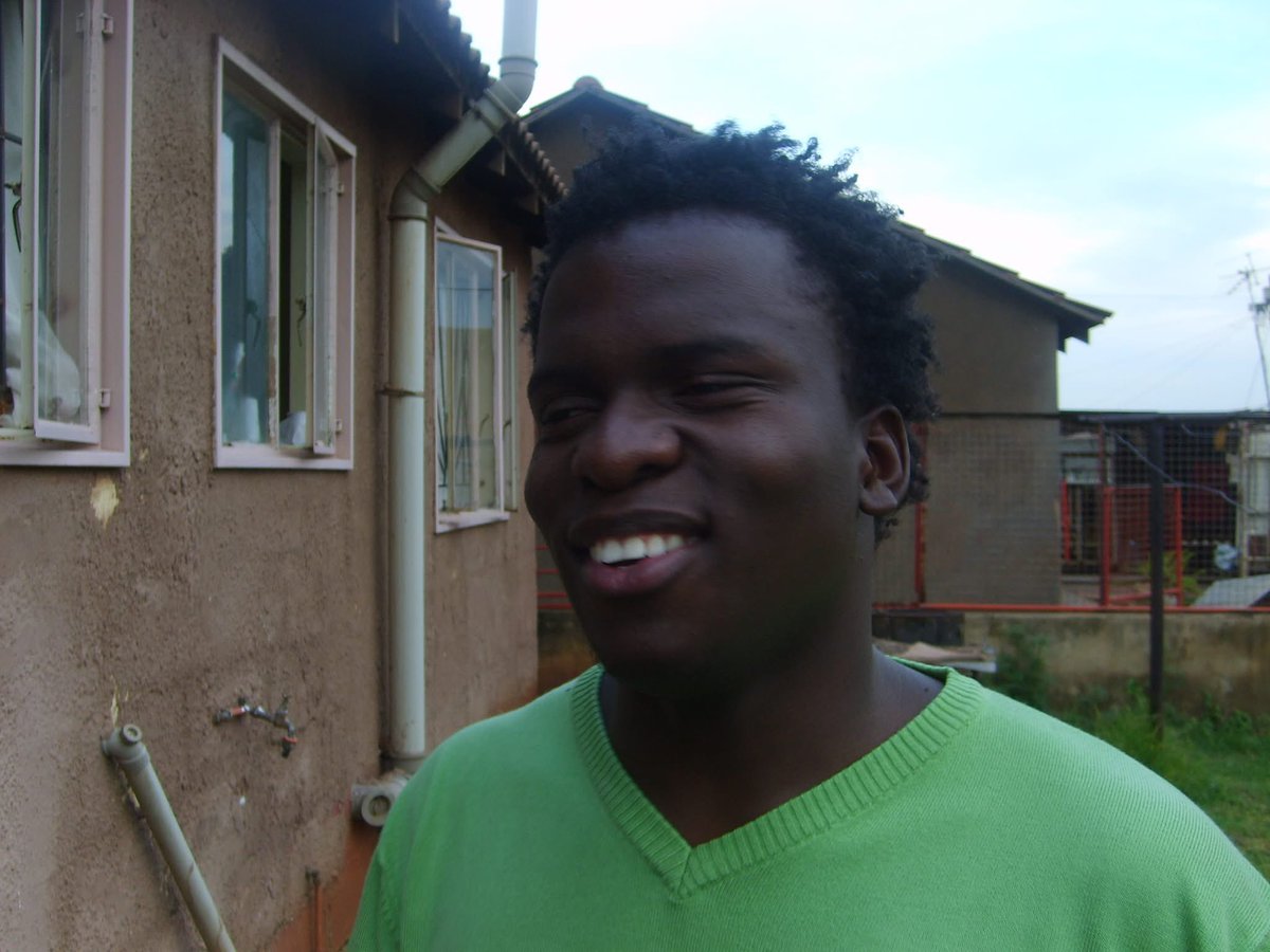 Thandubuntu tweet media